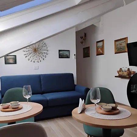 Bed & Breakfast Pepè Attic Room- Center Napoli