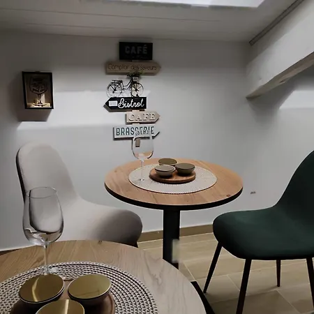 Pepè Attic Room- Center 4* Napoli