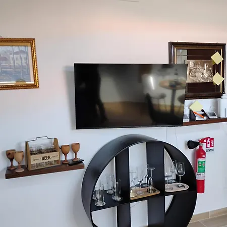 Pepè Attic Room- Center Bed & Breakfast 4*